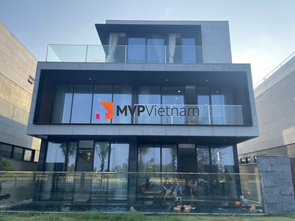 Luxurious 4 Bedrooms Modern Villa with Pool for Rent Near Singapore International School in Da Nang