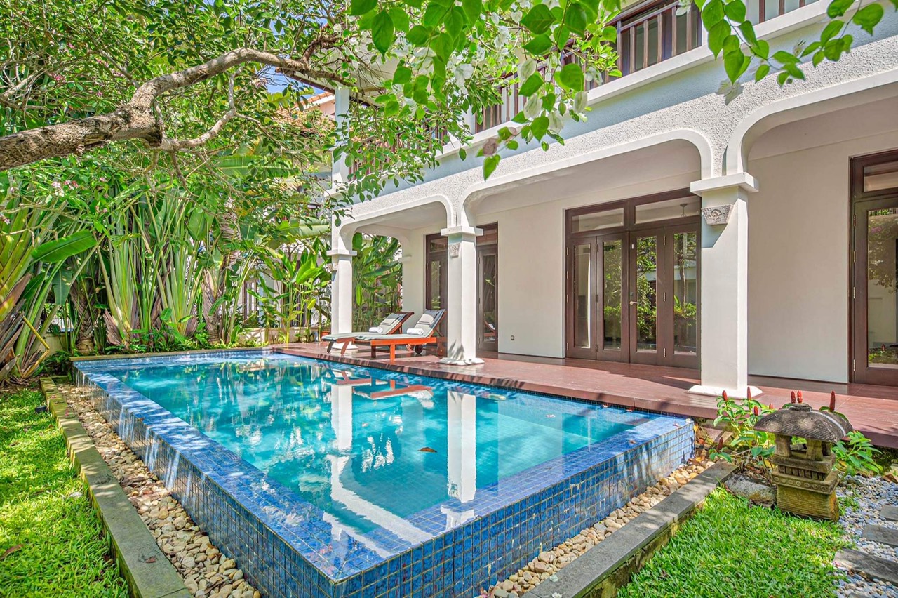 Luxurious 3 Bedrooms Villa by the Beach for Rent near Furama Resort, Da Nang