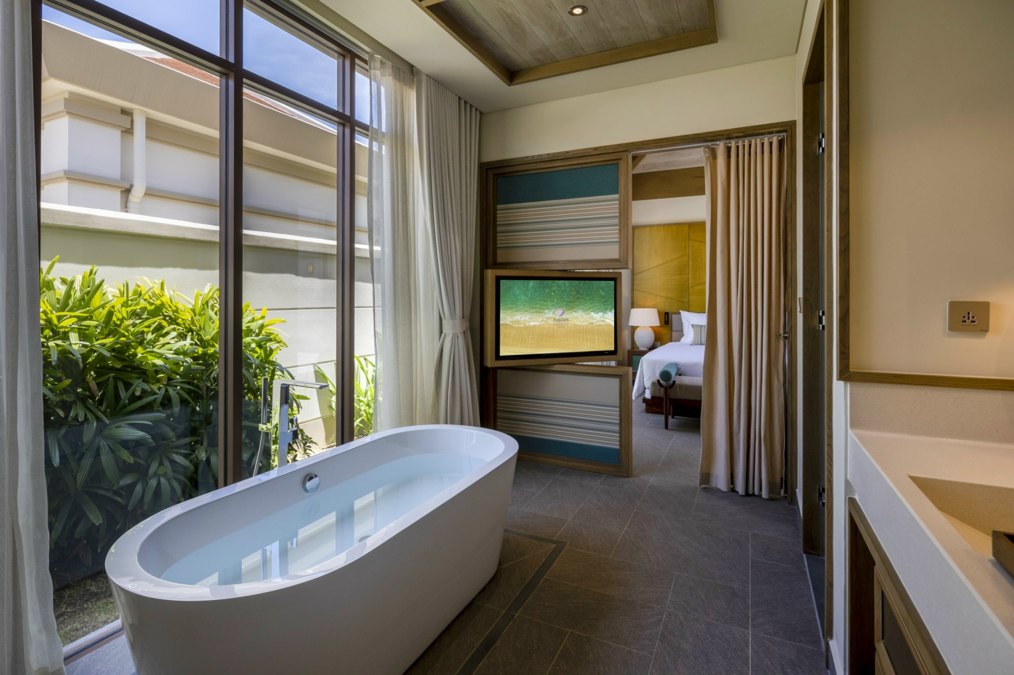 Brand New 4 bedrooms villa at Fusion Resort
