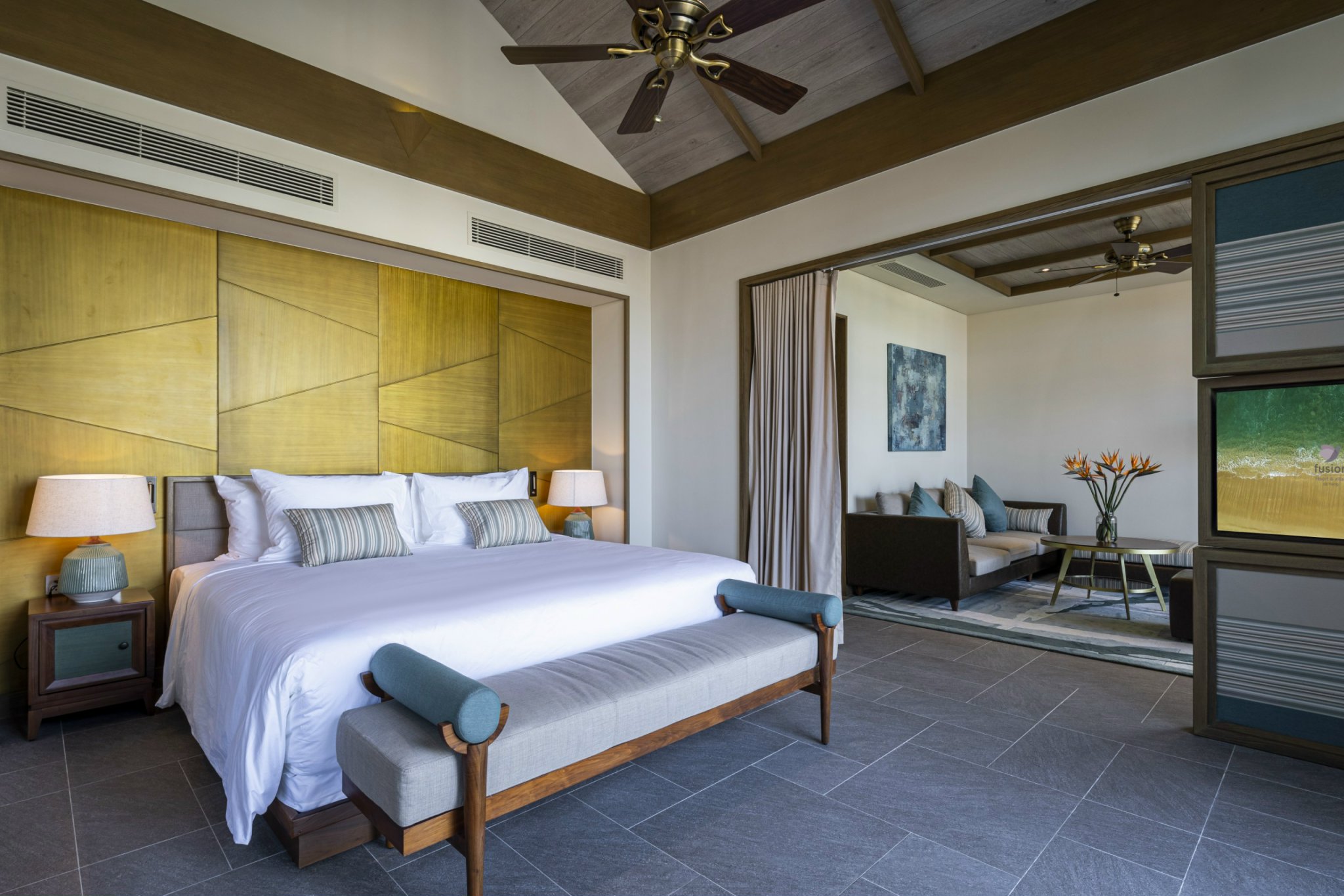 Brand New 4 bedrooms villa at Fusion Resort