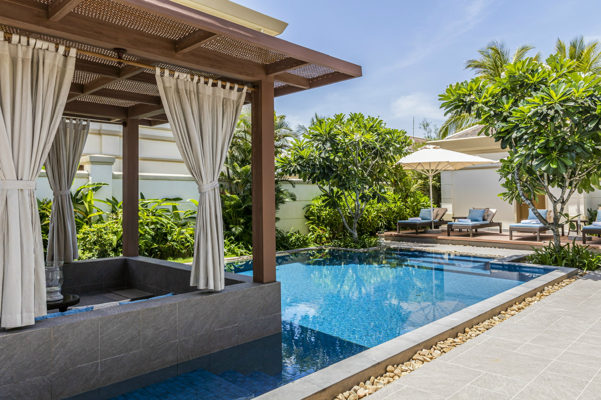 Luxurious Fusion Resort 4 bedrooms Pool Villa for rent, Da Nang