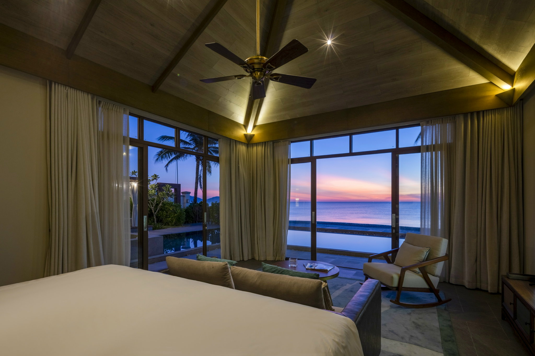 Luxurious Fusion Resort 4 bedrooms Pool Villa for rent, Da Nang