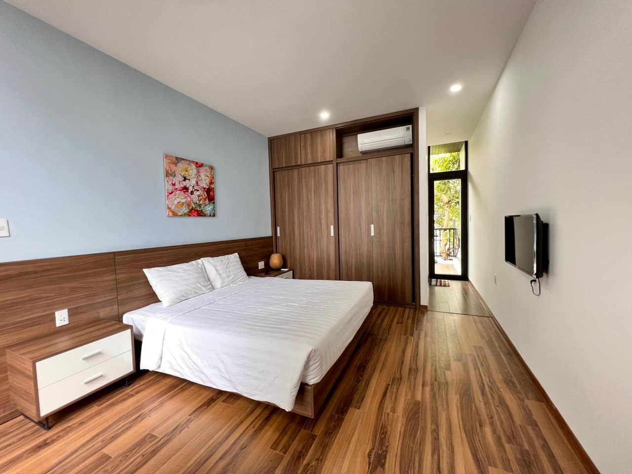 Spacious 5BR Pool Villa near An Thuong and My Khe Beach