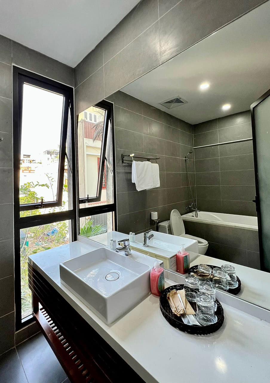 Spacious 5BR Pool Villa near An Thuong and My Khe Beach