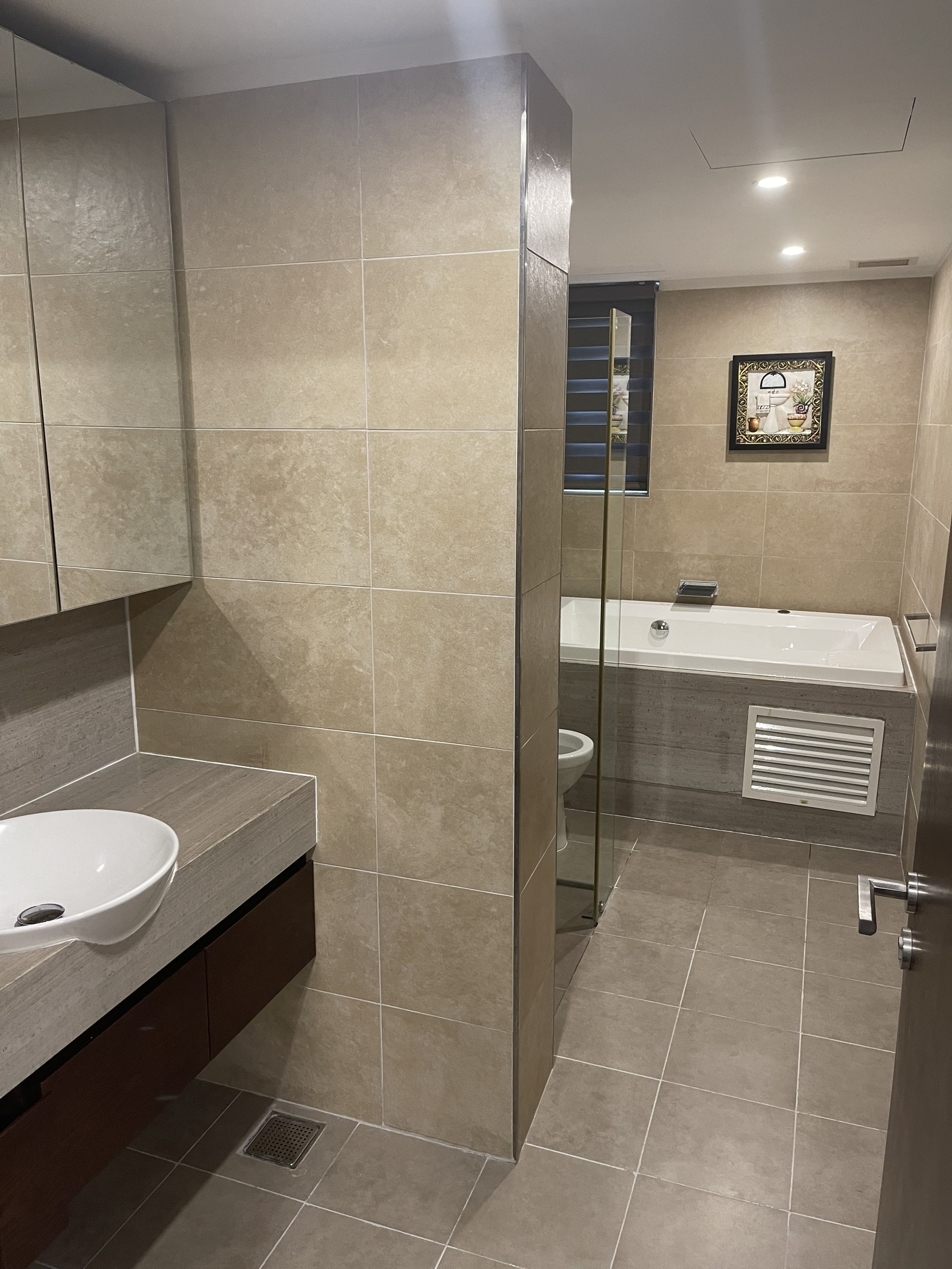Luxurious 4 Bedrooms Villa at Montgomerie Links for Rent