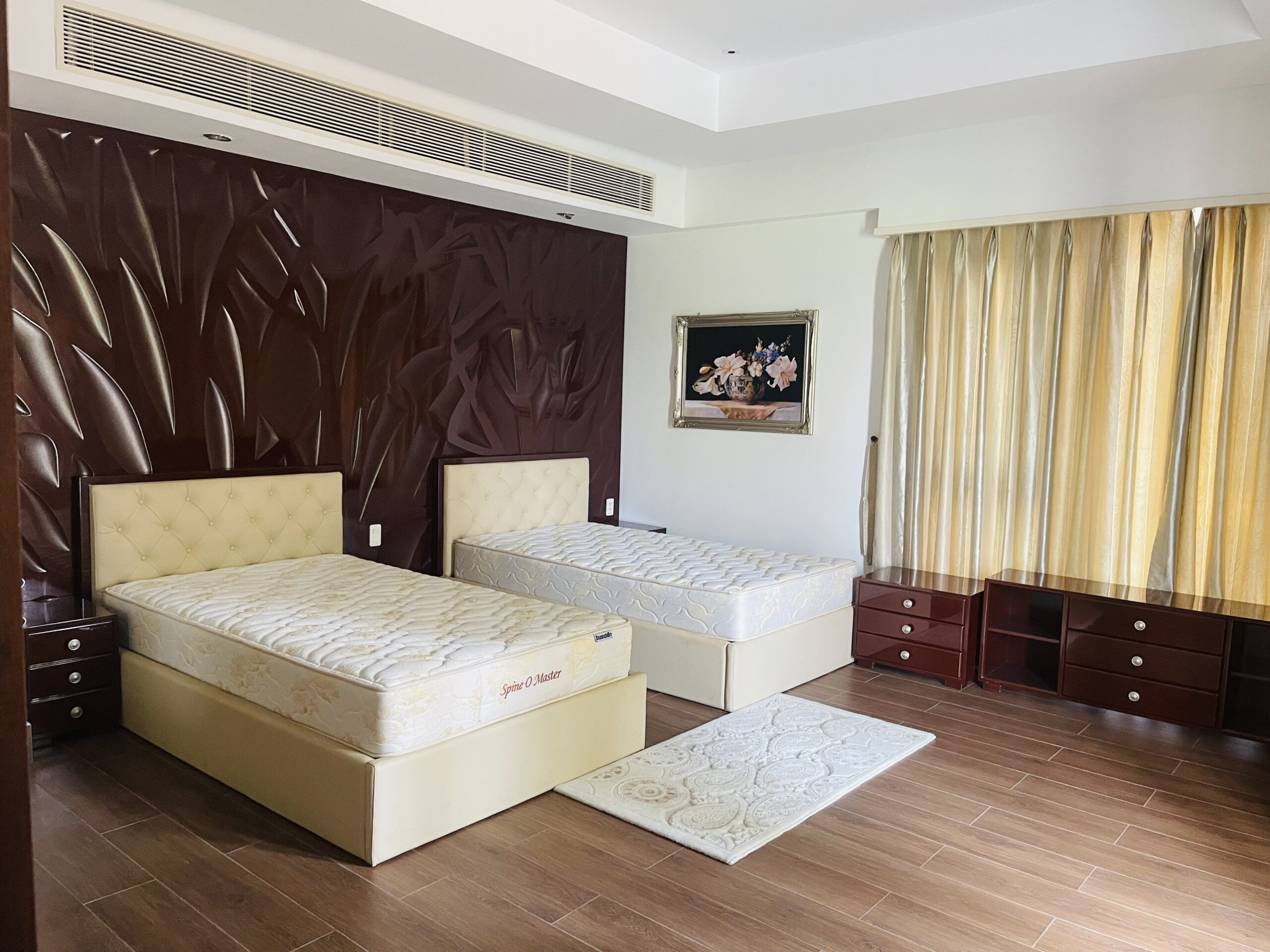 Luxurious 4 Bedrooms Villa at Montgomerie Links for Rent