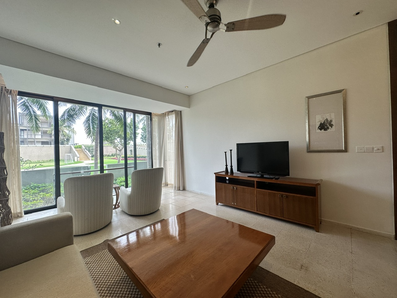 Luxurious One Bedroom Apartment for Rent at the Hyatt Regency, Da Nang