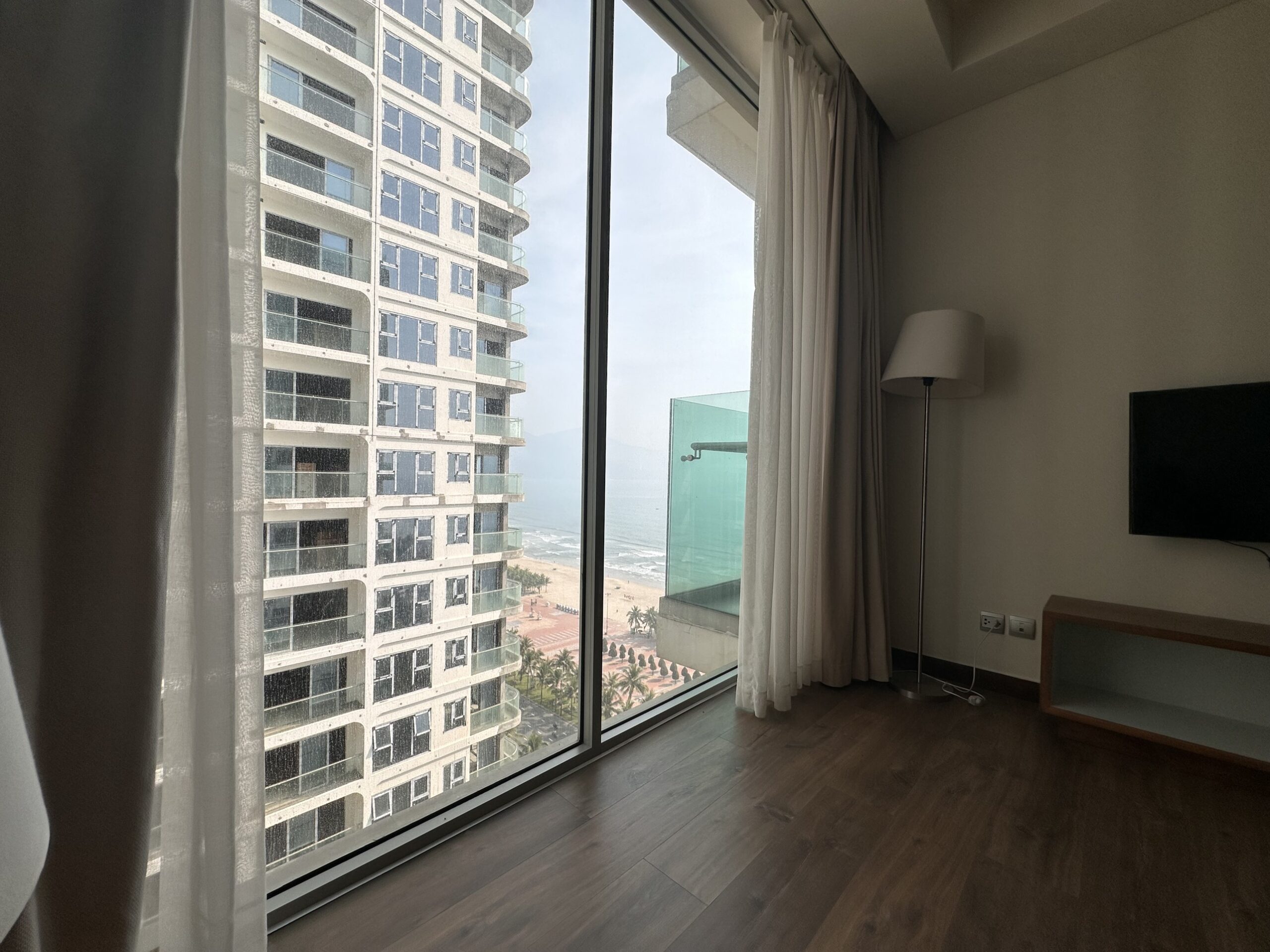 2 Bedrooms Alacarte Apartment for Rent: Your Coastal Retreat in Da Nang