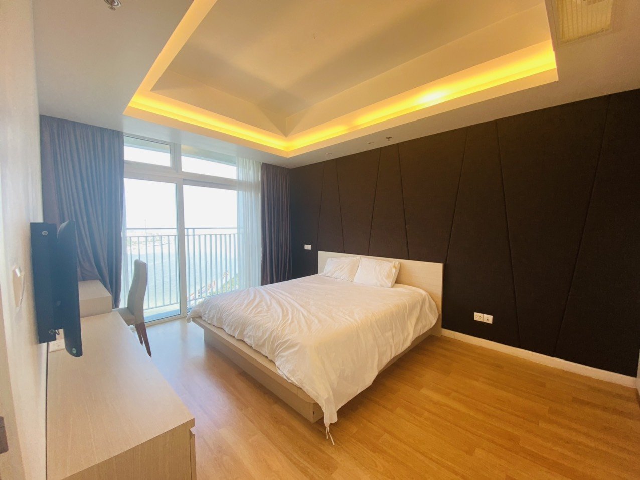 Luxurious 2 Bedrooms Apartment at Azura Danang – Perfect Location