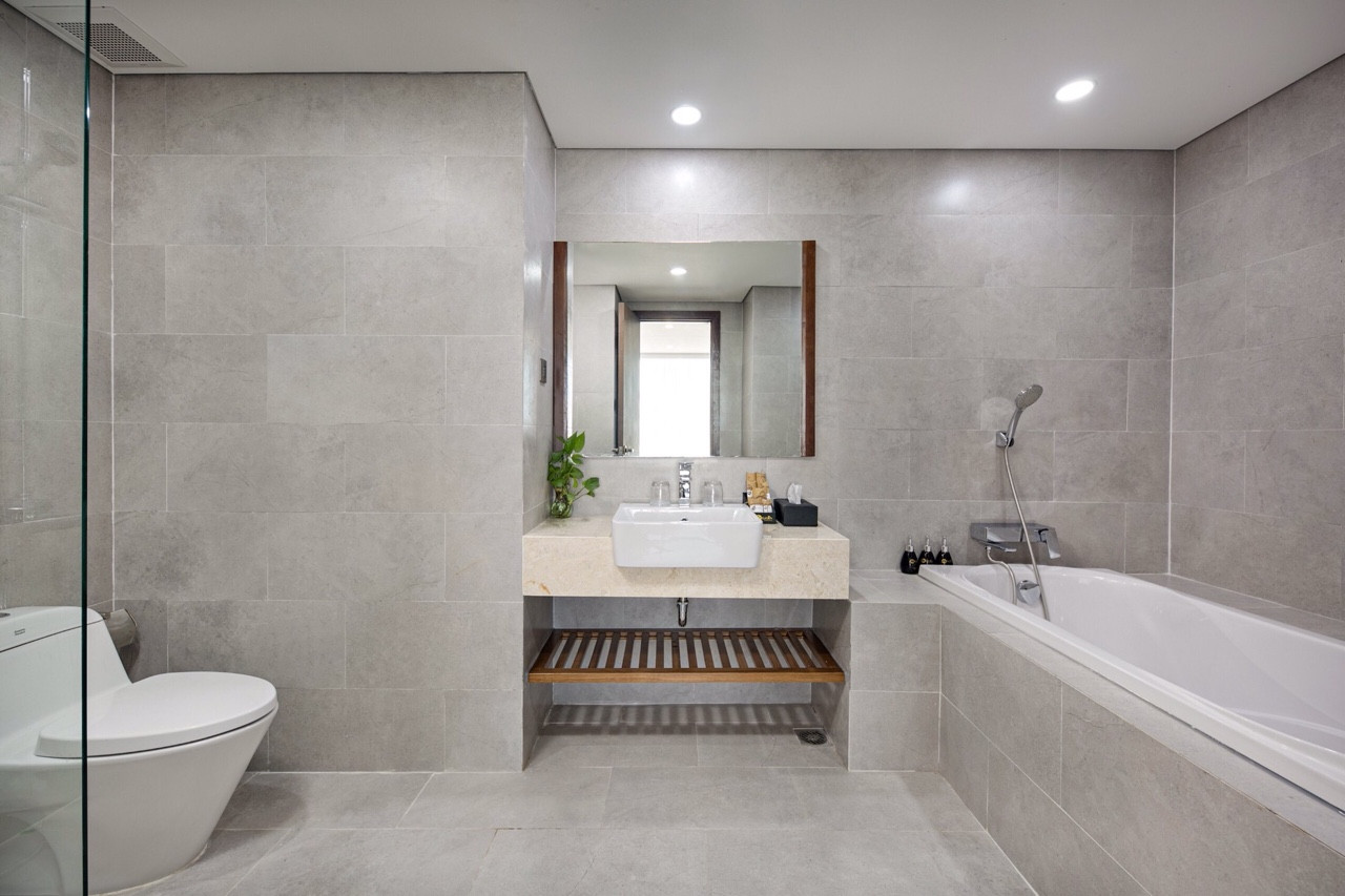 Luxury 2 Bedrooms Rooftop Pool Apartment for Rent in Da Nang