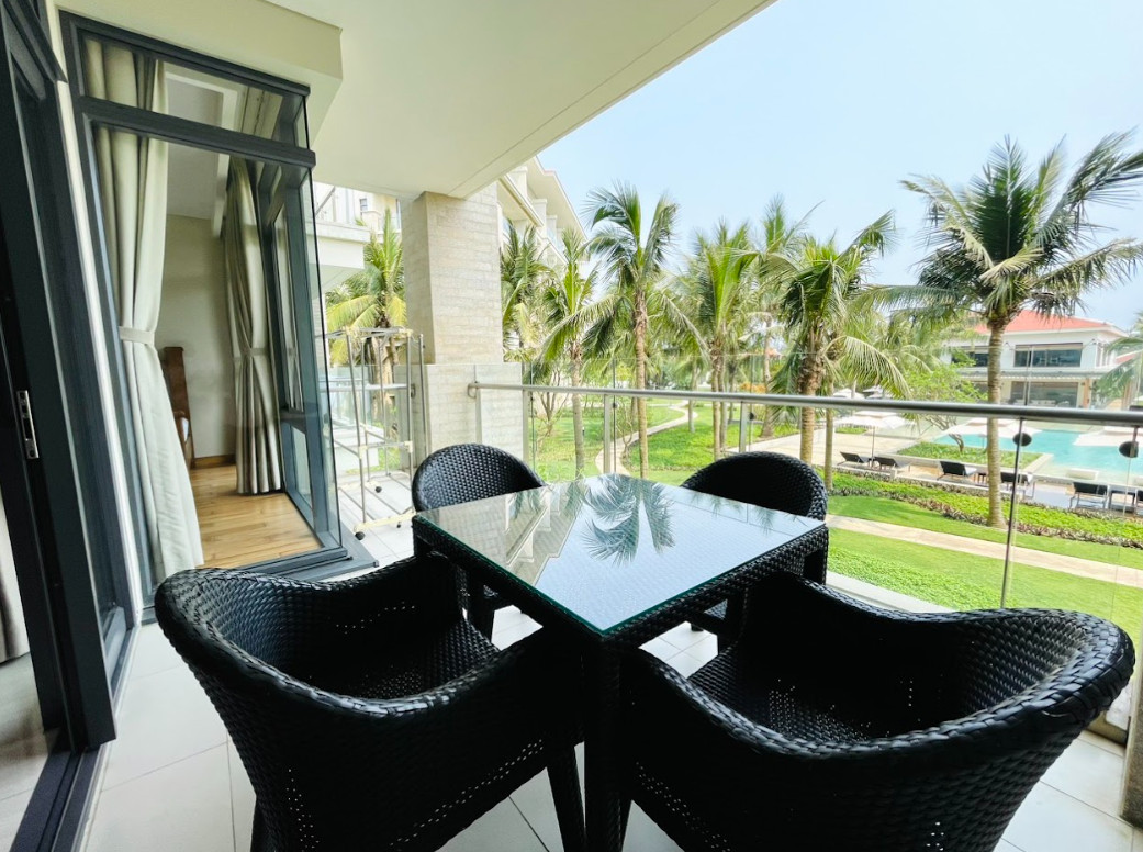 Modern Apartment for Rent at Ocean Resort: A Luxurious Beachfront Retreat