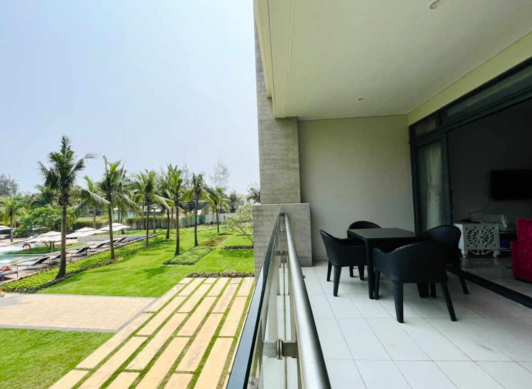 Modern Apartment for Rent at Ocean Resort: A Luxurious Beachfront Retreat