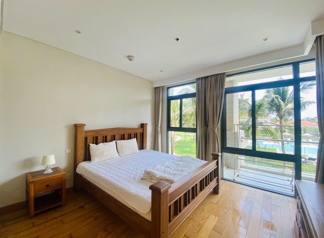 Modern Apartment for Rent at Ocean Resort: A Luxurious Beachfront Retreat