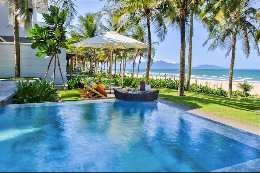 Luxury life style – Beachfront villa in Ocean Resort for rent