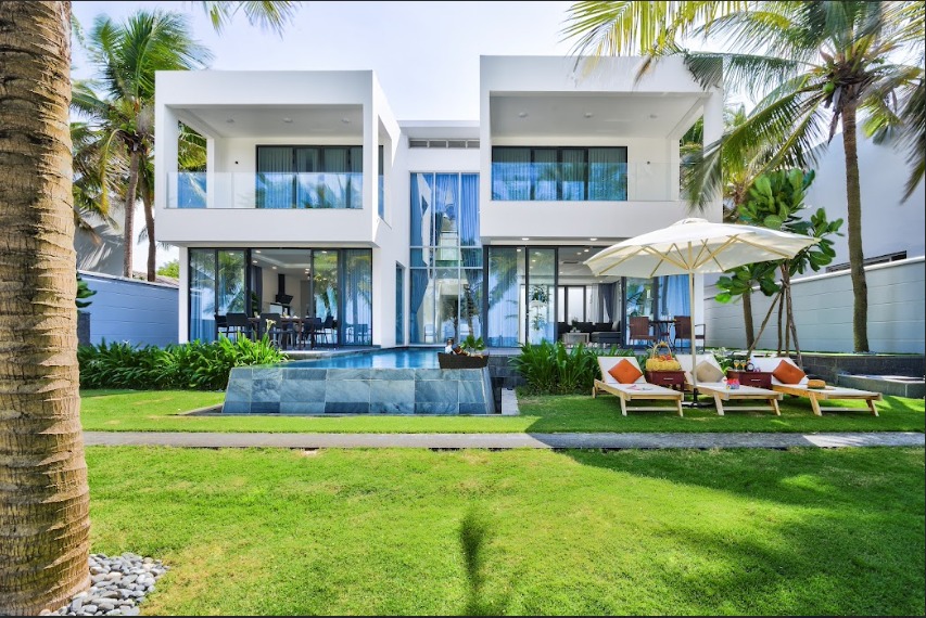 Luxury life style – Beachfront villa in Ocean Resort for rent