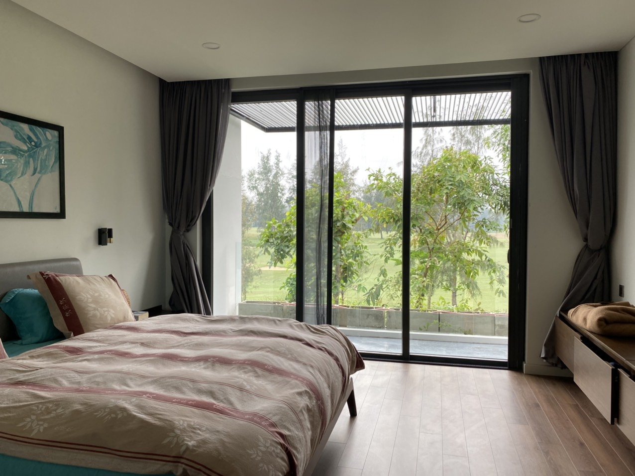 Luxury Three Bedrooms Villa For Rent in The Point Villas Da Nang