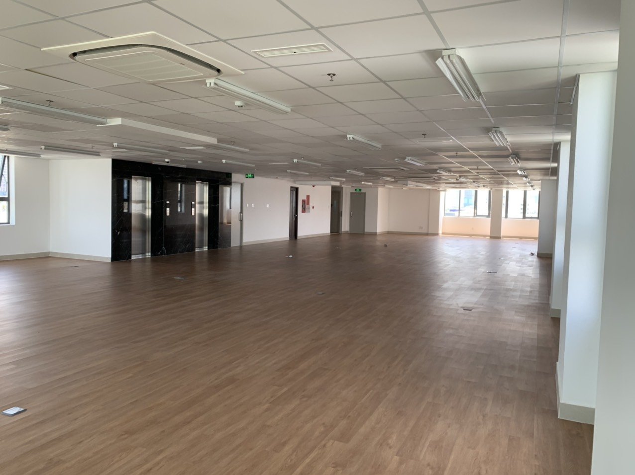 Modern Office in Da Nang Central Business District for Rent