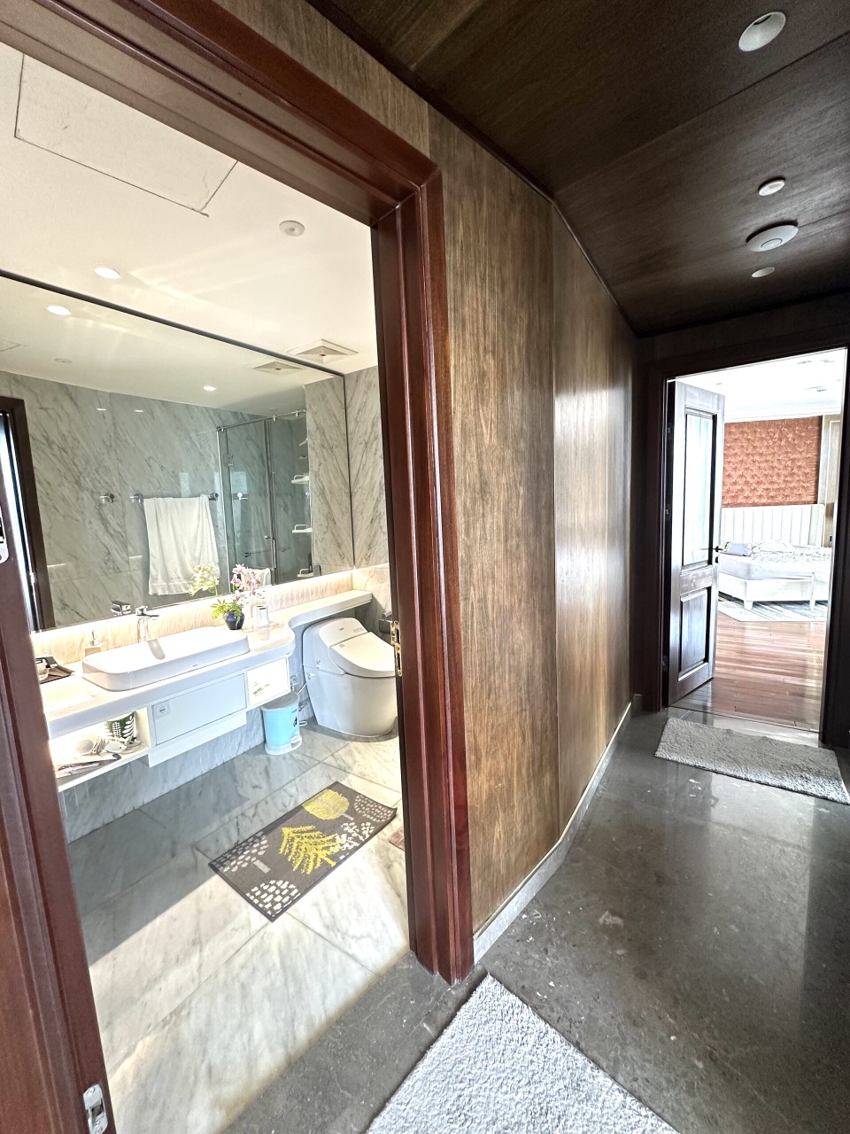 Penthouse Hilton River View in Da Nang – Live the High Life