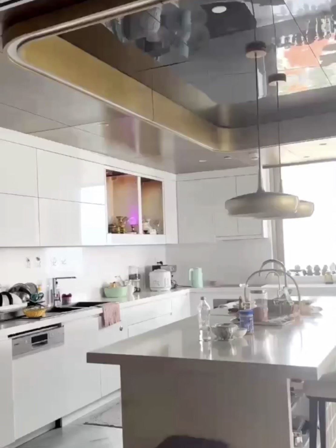 Penthouse Hilton River View in Da Nang – Live the High Life