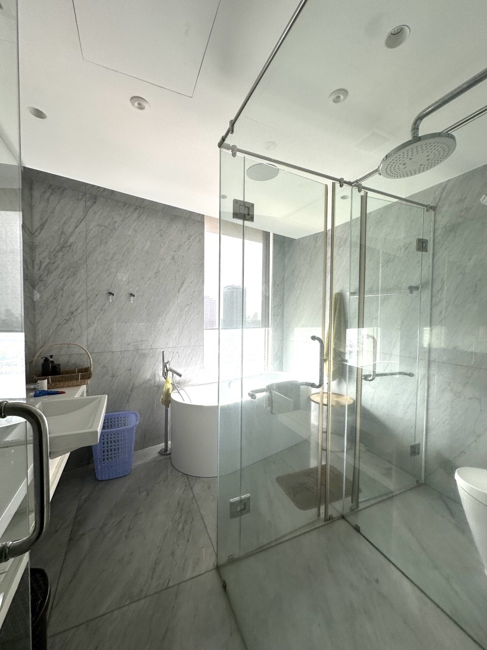 Penthouse Hilton River View in Da Nang – Live the High Life