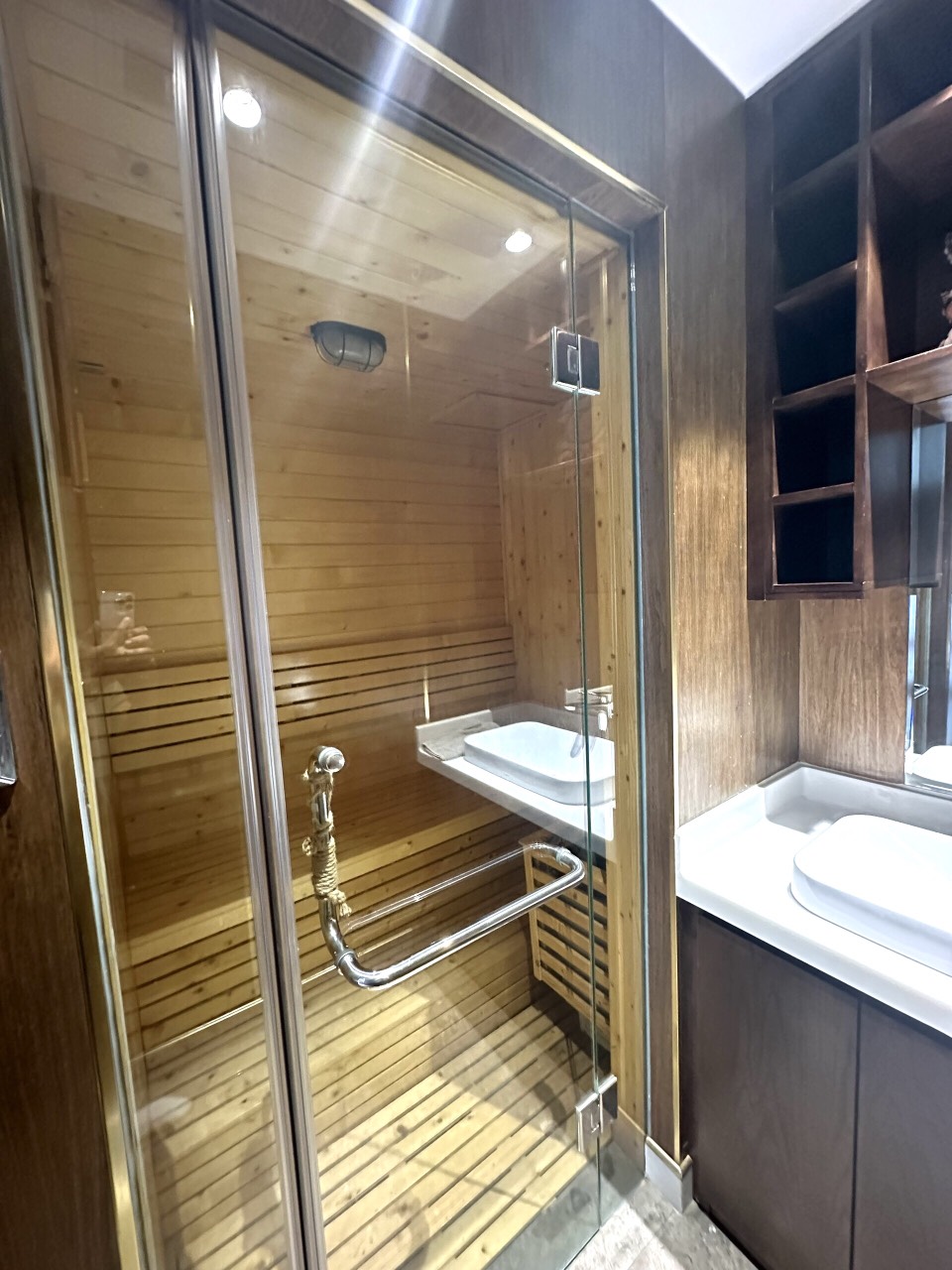 Penthouse Hilton River View in Da Nang – Live the High Life