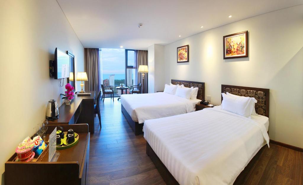 Hotel for rent in Danang – 4 star hotel near My Khe beach for rent