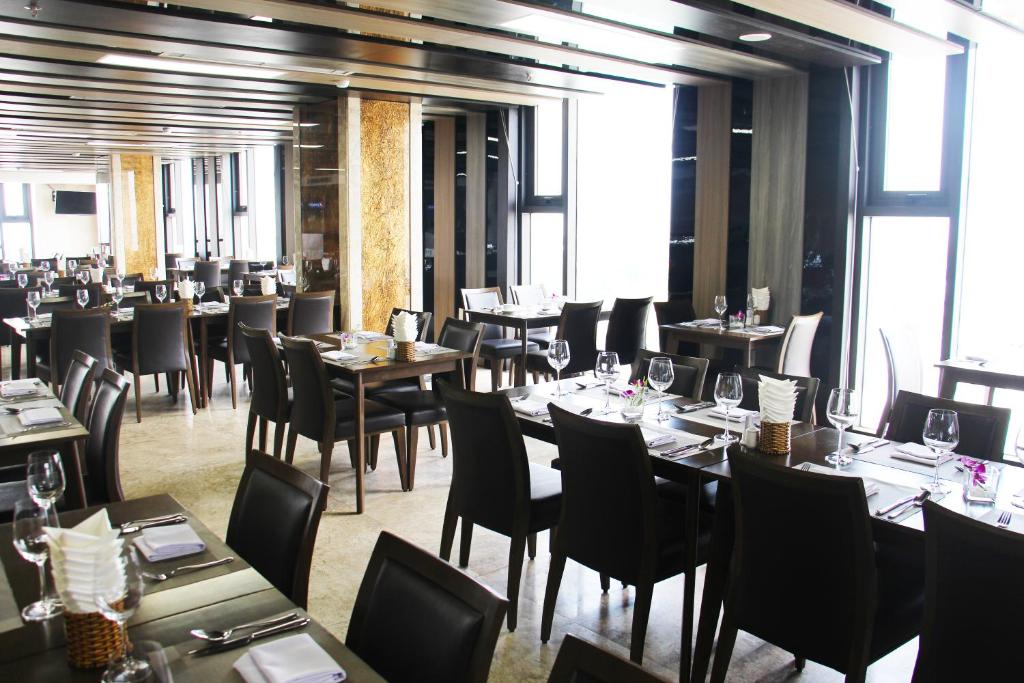 Hotel for rent in Danang – 4 star hotel near My Khe beach for rent
