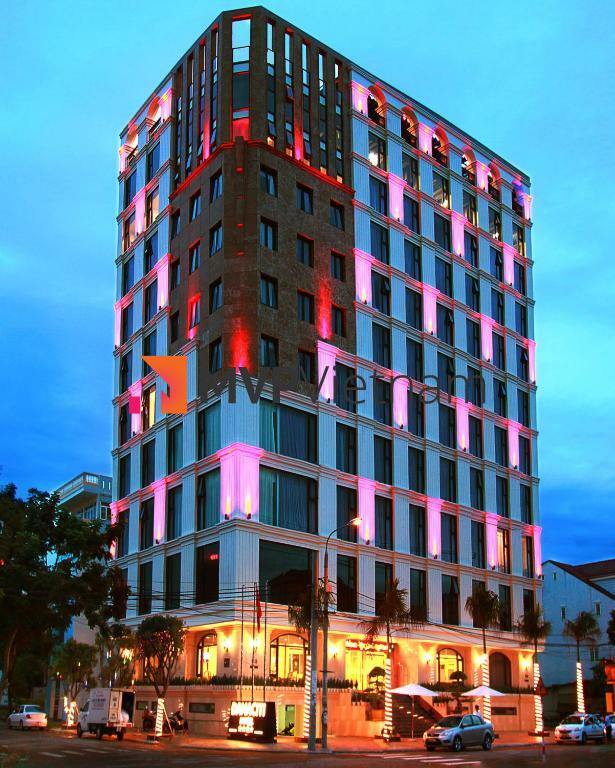 Hotel for rent in Danang – 4 star hotel near My Khe beach for rent
