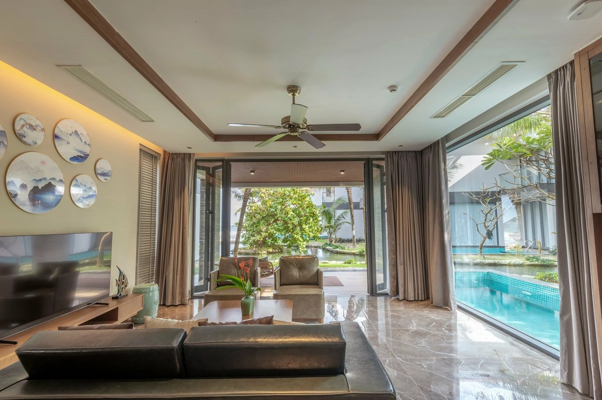 4 Bedroom Villa For Rent At KOI RESORT Description: The 4-bedroom Villa at Koi Resort is a perfect