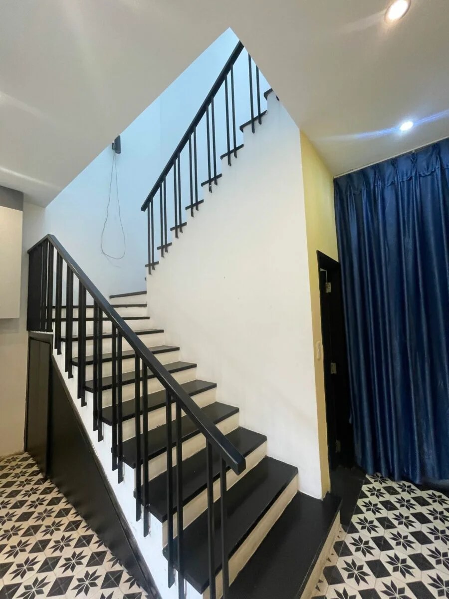 A 2-storey house for sale is located on An Thuong Street, My An Ward, Ngu Hanh Son District, Da Nang