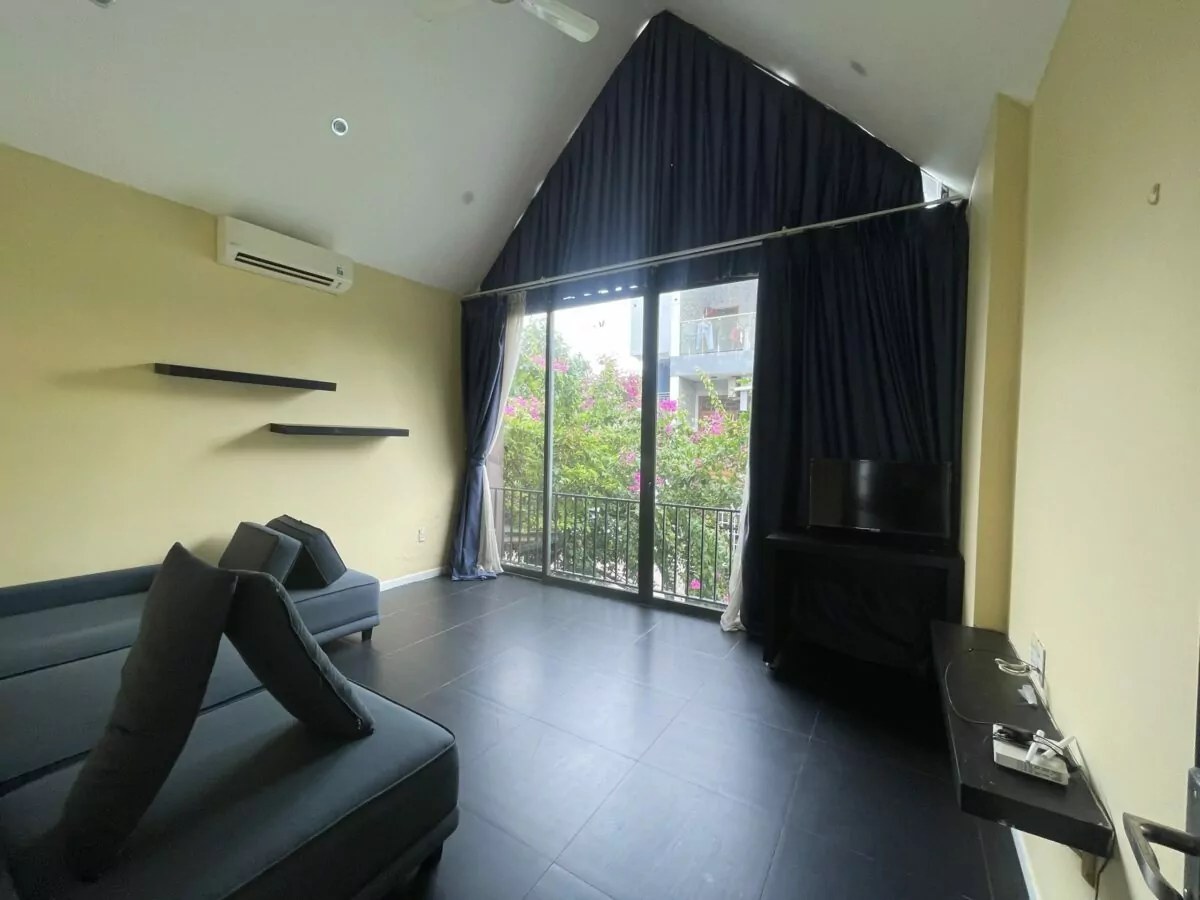 A 2-storey house for sale is located on An Thuong Street, My An Ward, Ngu Hanh Son District, Da Nang