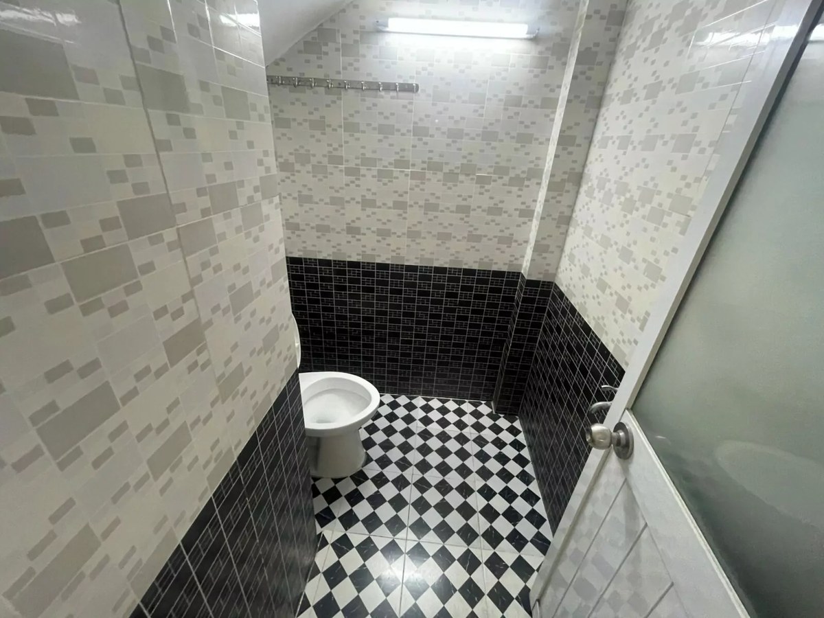 Cozy 3 bedroom house is located in a quiet residential area of a 3 meters alley on Ngu Hanh Son