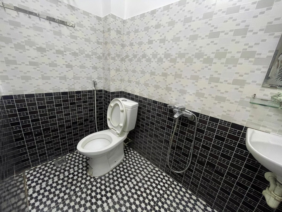 Cozy 3 bedroom house is located in a quiet residential area of a 3 meters alley on Ngu Hanh Son