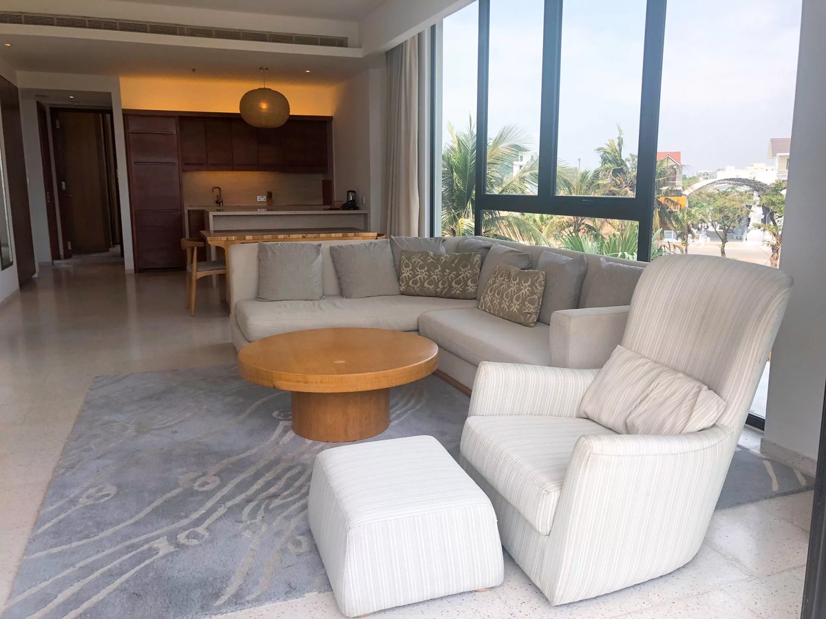 3 bedroom apartment for sale in Block D Hyatt Regency Da Nang Resort. Sale by a foreign owner