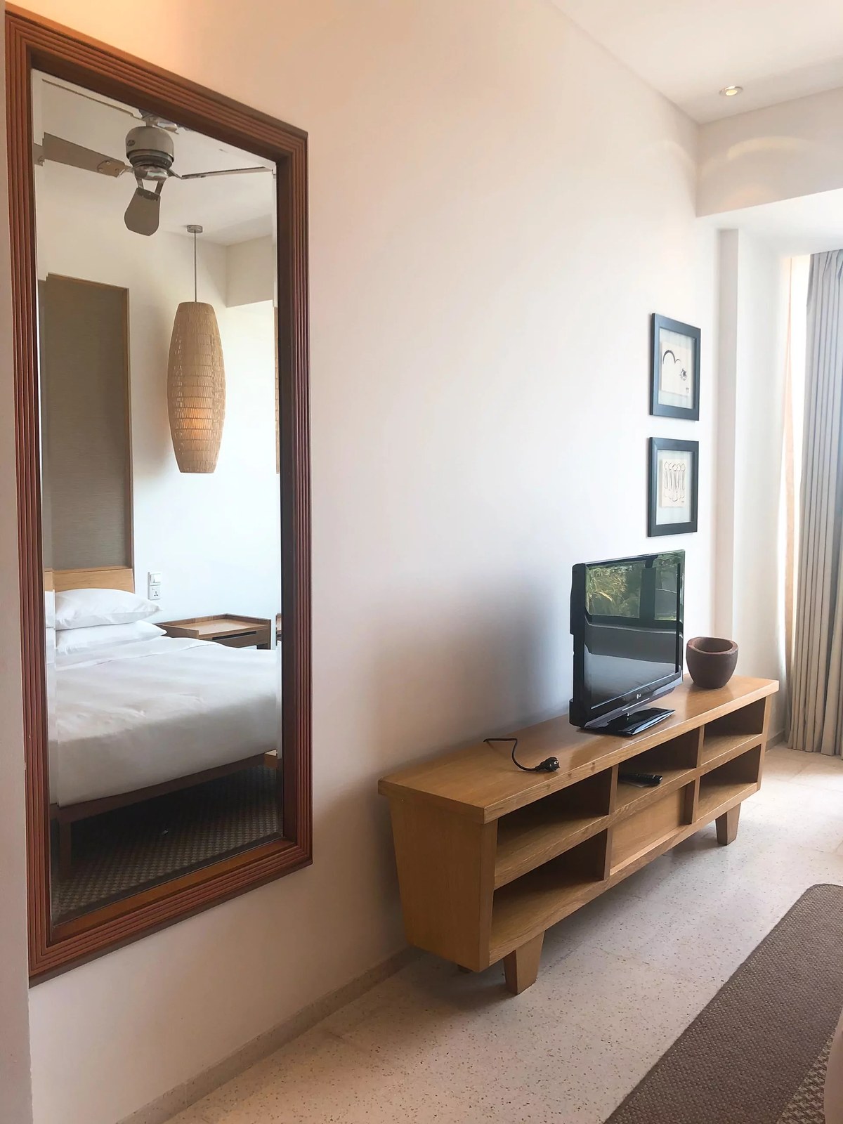 3 bedroom apartment for sale in Block D Hyatt Regency Da Nang Resort. Sale by a foreign owner