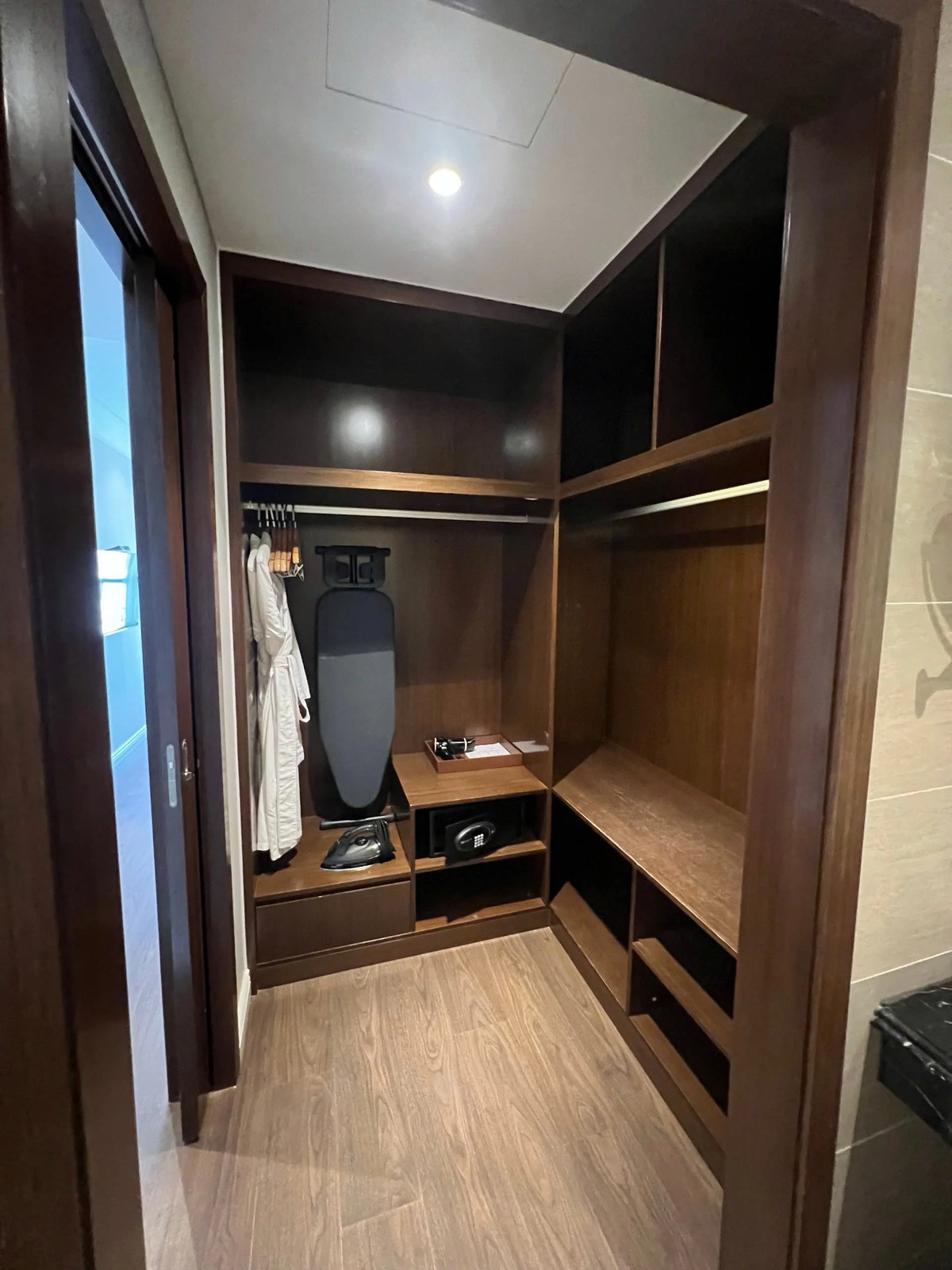 2 Bedroom Apartment for Sale in Son Tra, Da Nang