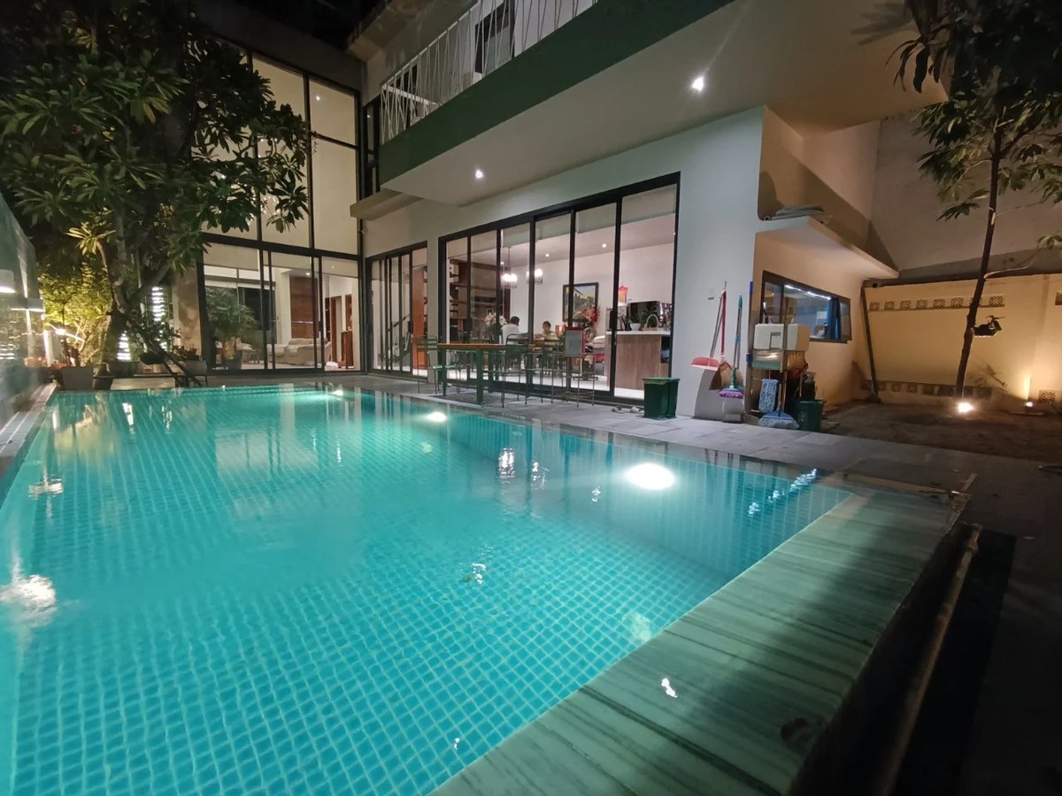 4 bedroom villa with 3 levels for sale in Bang Lang street, belongs to Euro Village 1, Son Tra, Da