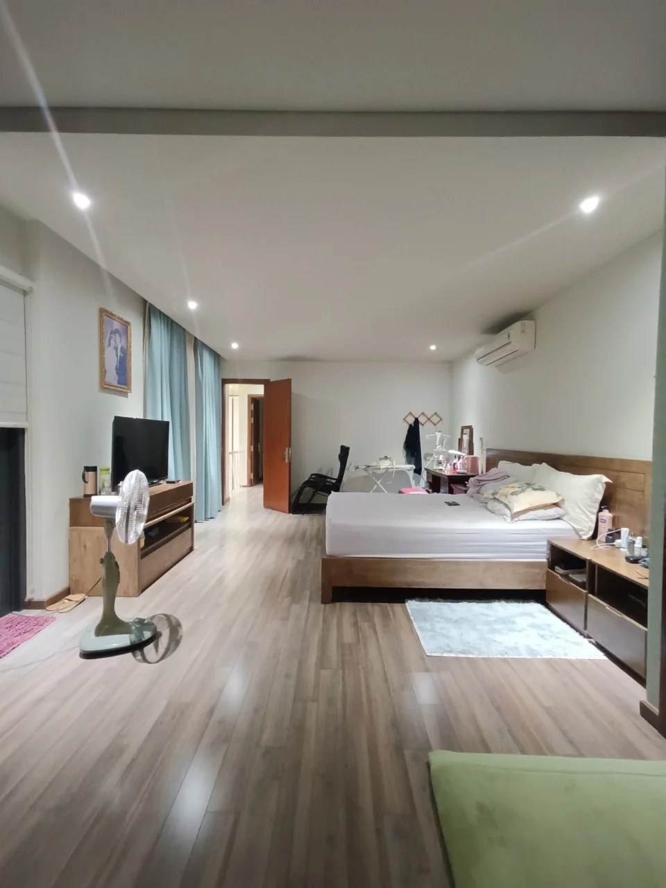 4 bedroom villa with 3 levels for sale in Bang Lang street, belongs to Euro Village 1, Son Tra, Da