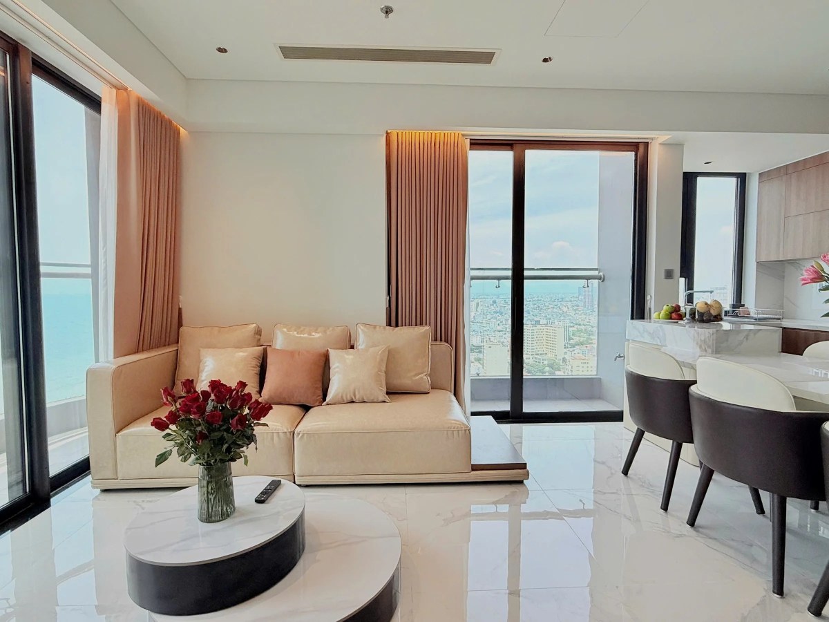Rent 2 bedrooms - Time Square, high floor, sea view, nice interiors
