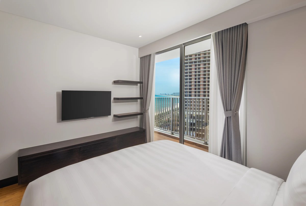 Wyndham Soleil Da Nang | 1 Bedroom Beachfront Apartment with Partial Sea View for Rent