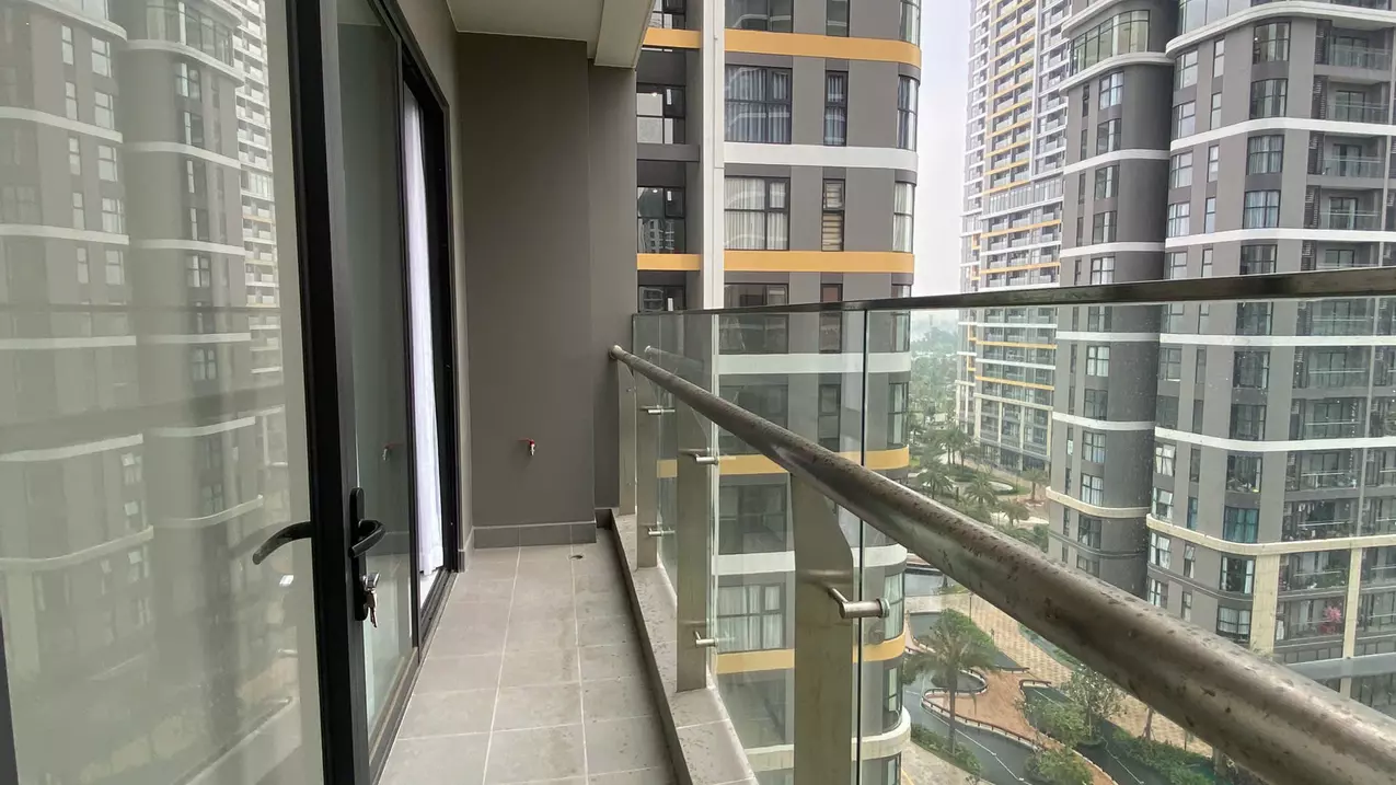 2 bedroom apartment, beautiful floor, direct view of extremely chill swimming pool, best price in the market 4ty8 all in