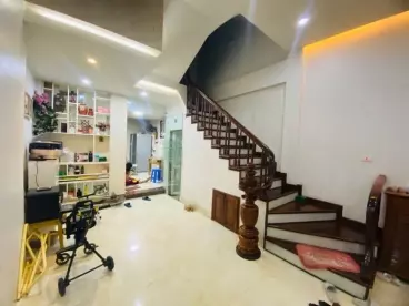 Hoang Mai