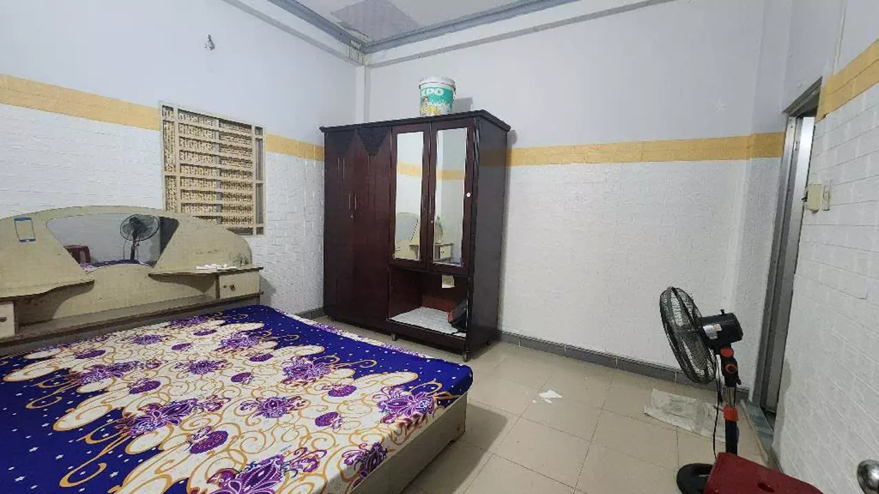 District 8
