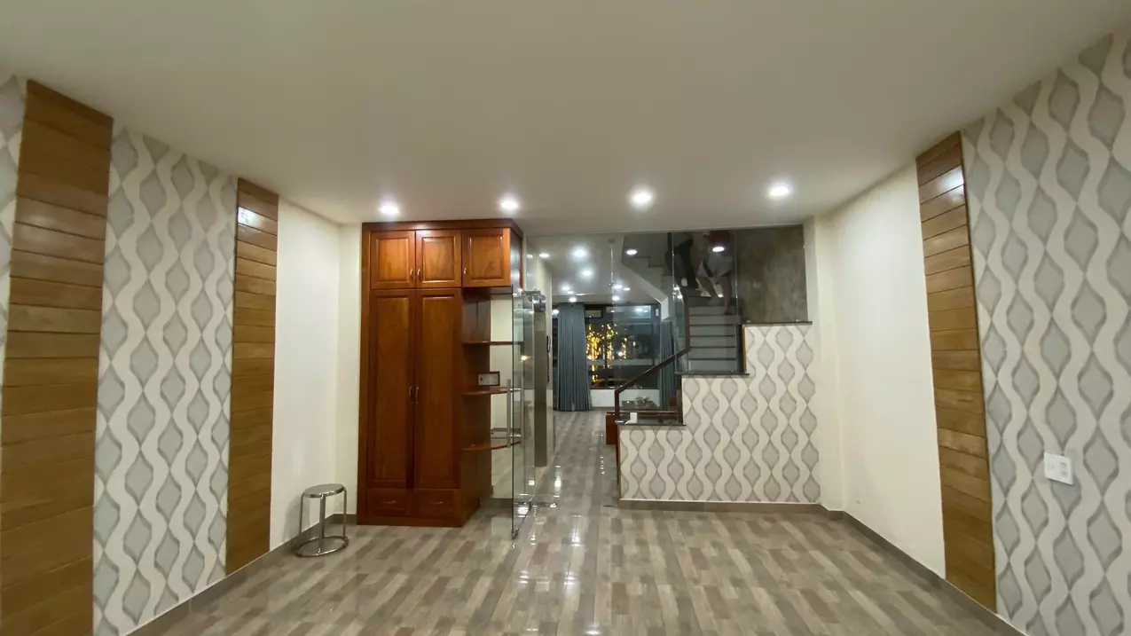 high-level completed houses for sale - living, office or business are suitable