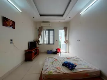 Nam Tu Liem