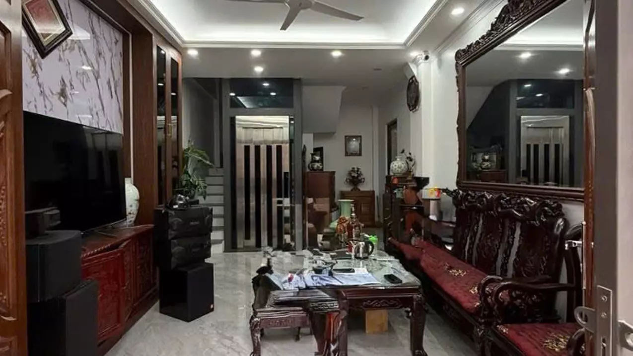 Nam Tu Liem