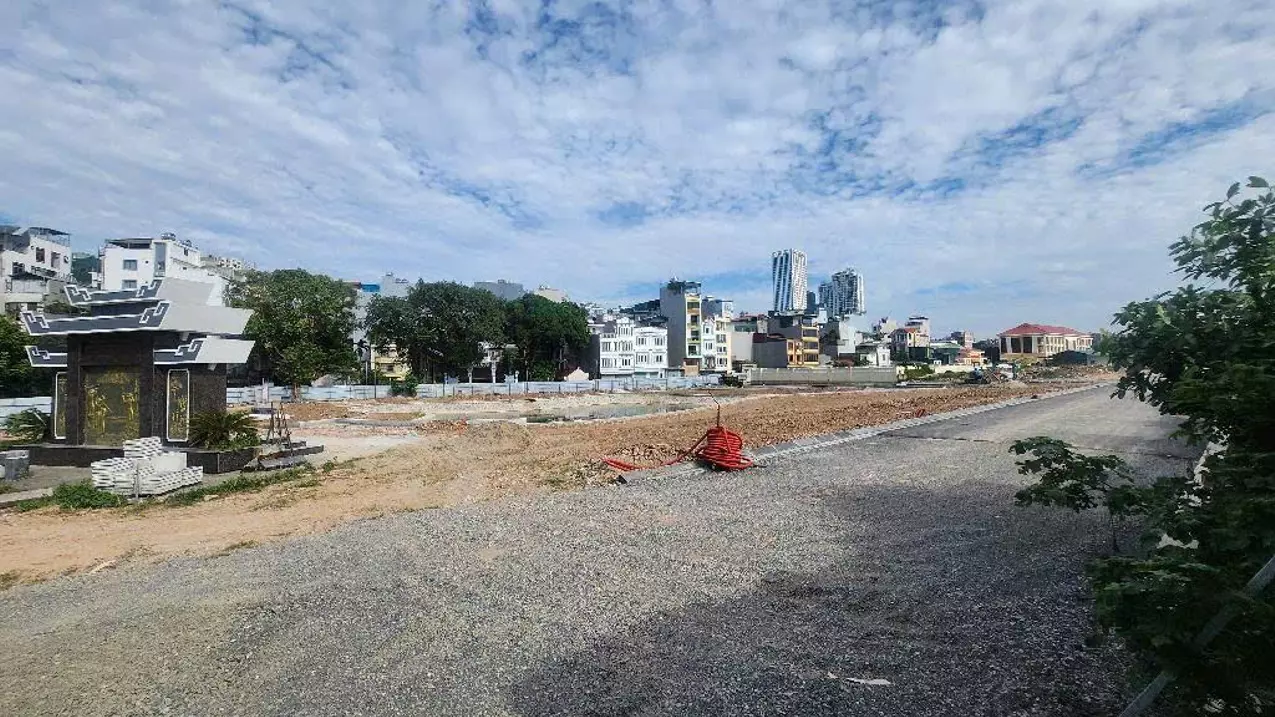 Nam Tu Liem