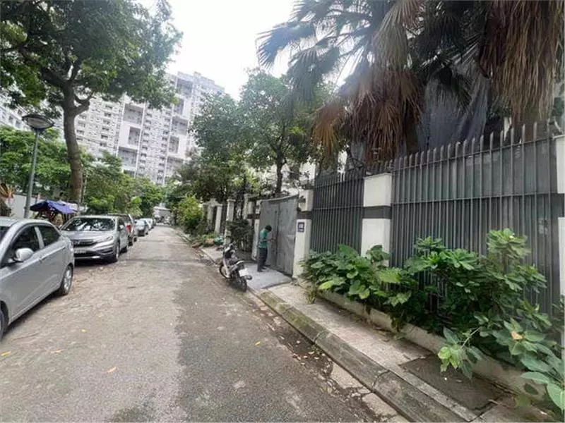 Nam Tu Liem