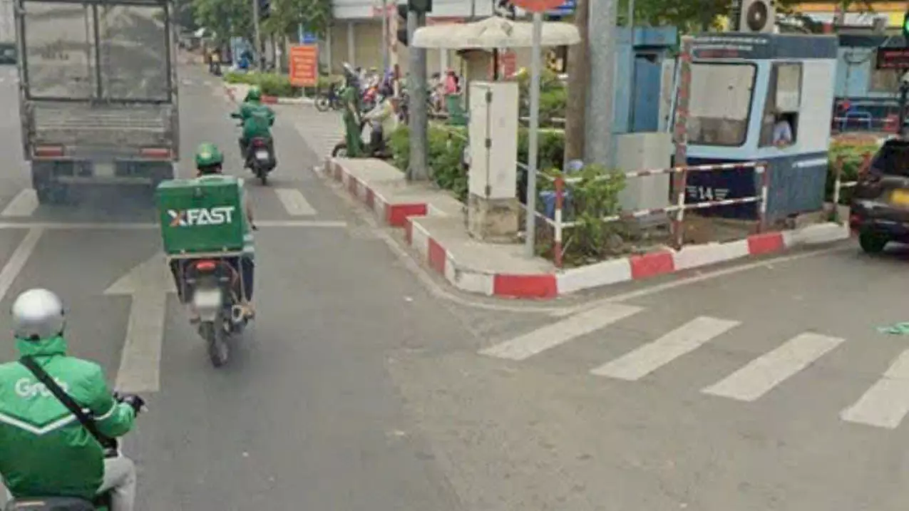 owners for selling house frontage 8m street, 2 trucks avoid, clear national highway 1a + ma lo, near tan ky toll station