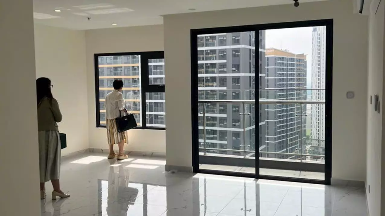 selling 71m2 apartment, very beautiful corner apartment in vinhomes grand park 5.2 billion